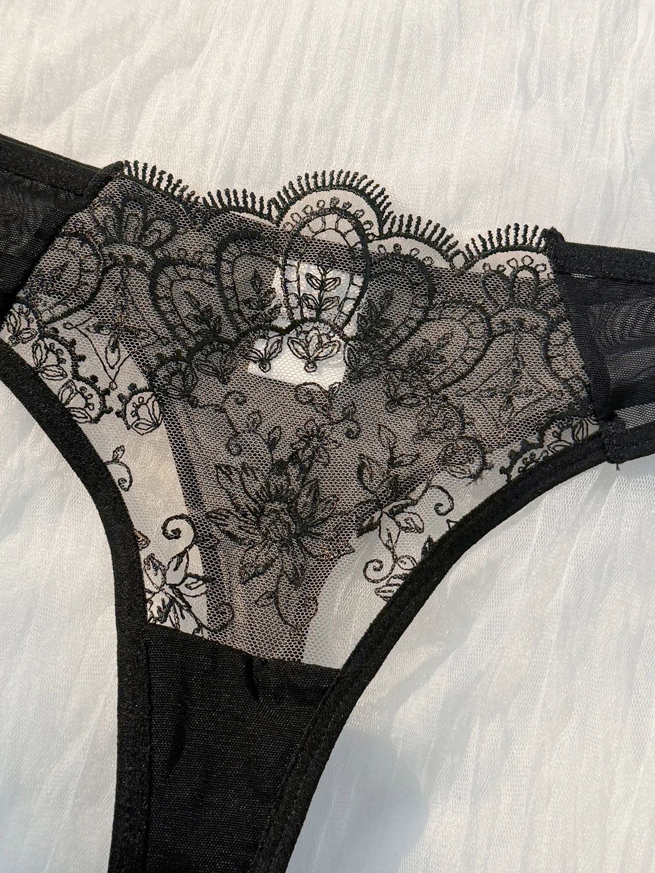 Conjunto de Lingerie - Semi Transparente Com Laço. - Imagem 13