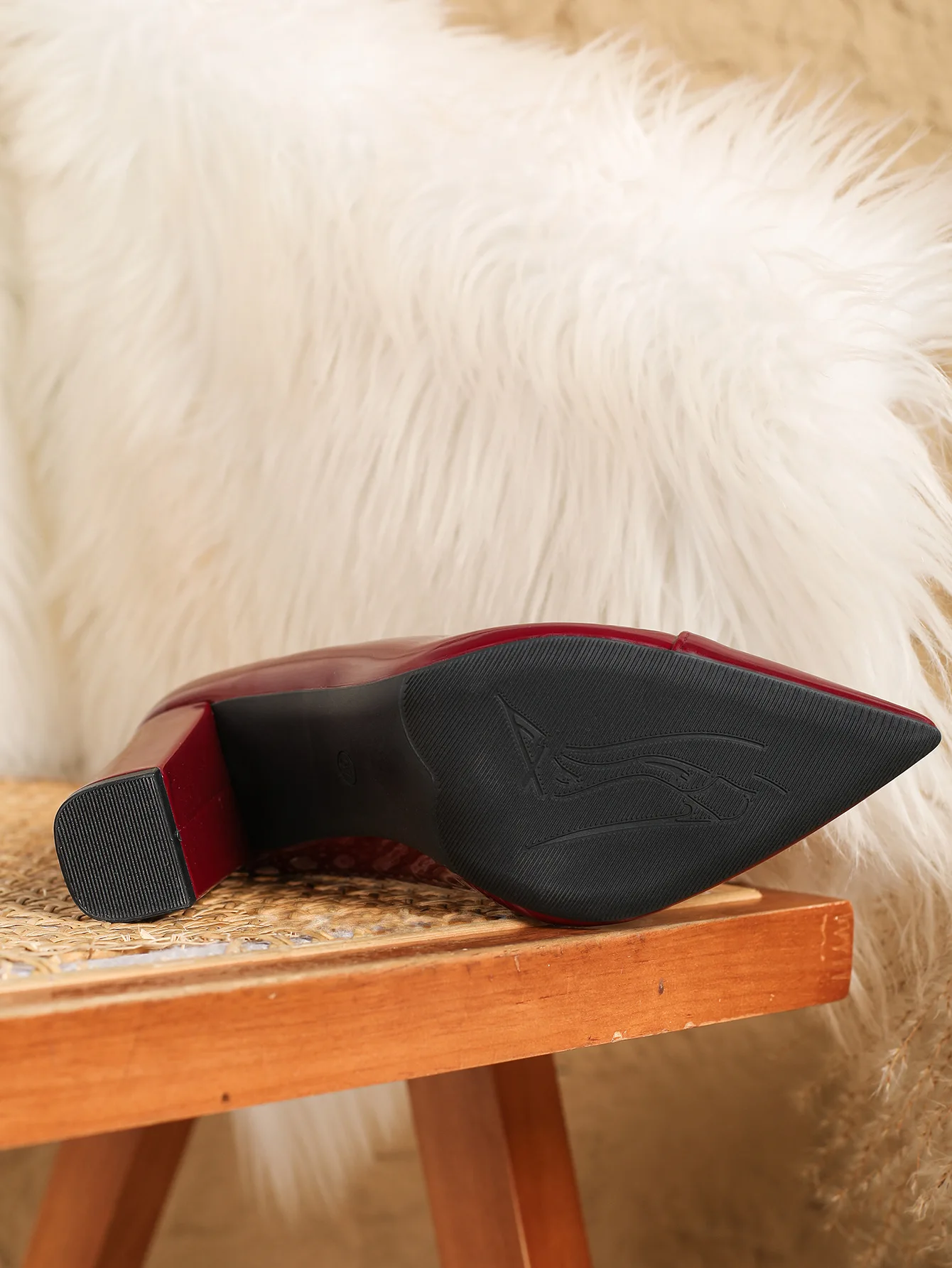 Sapatos Femininos - Couro Patente Envernizado. - Imagem 12